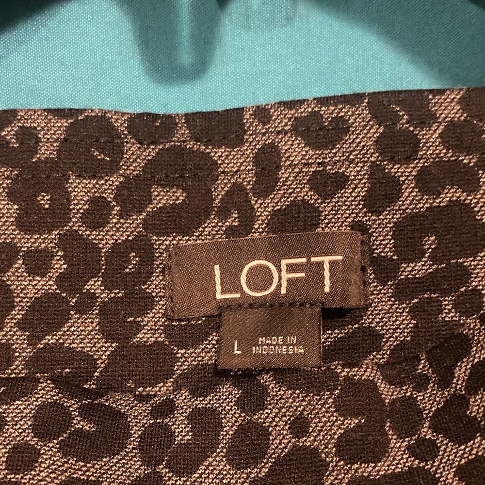 LOFT Gray Leopard Print Leggings - Picture 2 of 2